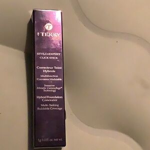 by terry hybrid foundation concealer in amber brown 11